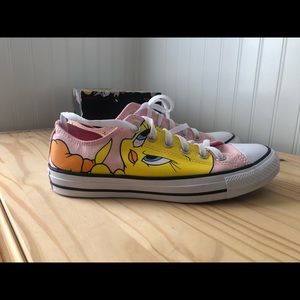 Chuck Taylor low ox converse Looney Tunes Tweety
